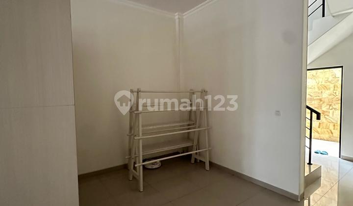 For Sale or Rent 3-Story Shop House Next to Indomaret Terrace 9 Suvarna Sutera 2