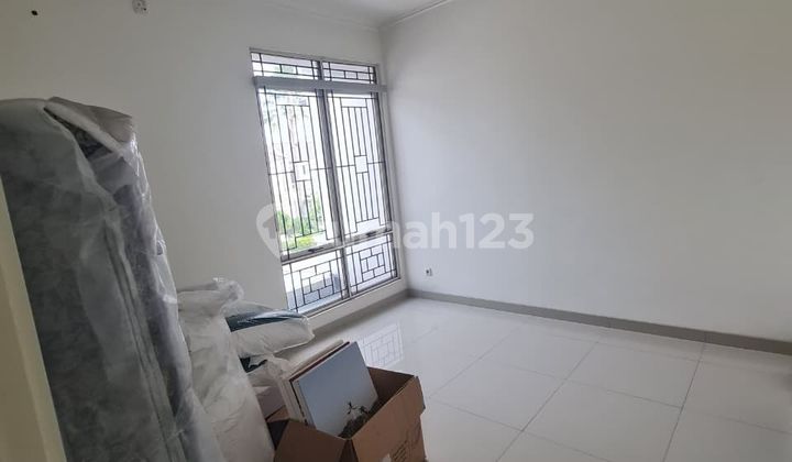 Disewakan Rumah 2 Lantai di Suvarna Sutera Include Furnish  2