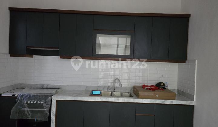 Rumah Bagus 2 Lantai Modern Cakep di Griya Loka BSD Siap Huni 2