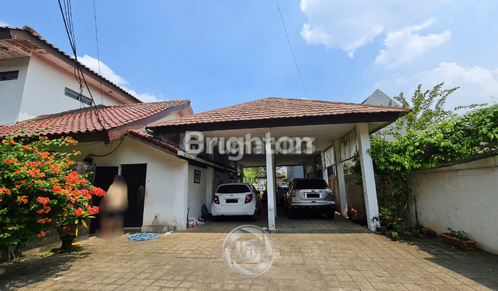 RUMAH CLASSIC 1.5 LANTAI SANGAT TERAWAT DI PISANGAN CIPUTAT TIMUR, TANGERANG SELATAN 1