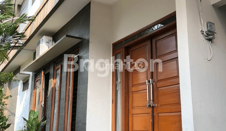 Rumah Hoek 2½ Lantai Dekat Tengah Kota Jl. Bkr Lingkar Selatan 1