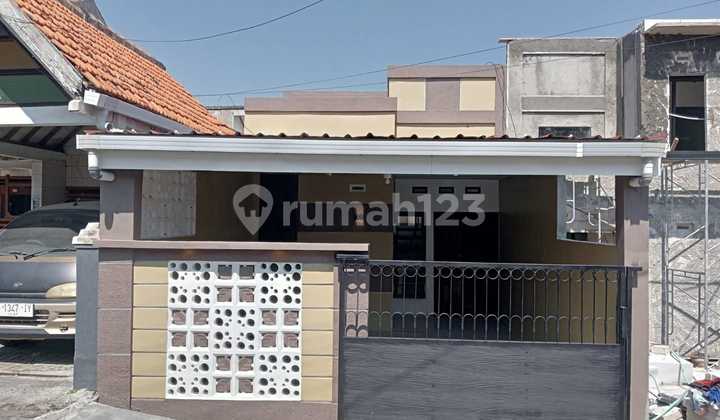 Modern Minimalist New House Good Central Semarang Ready to Use Near Kalibanteng Near Krapyak Toll Gate Near Kic Gatsu Near Columbia Jec Hospital For Sale in Wologito, West Semarang 2