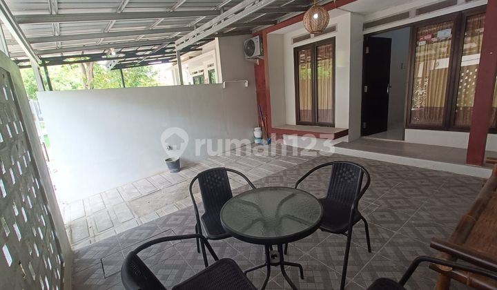 garasi/carport rumah minimalis bagus tengah kota