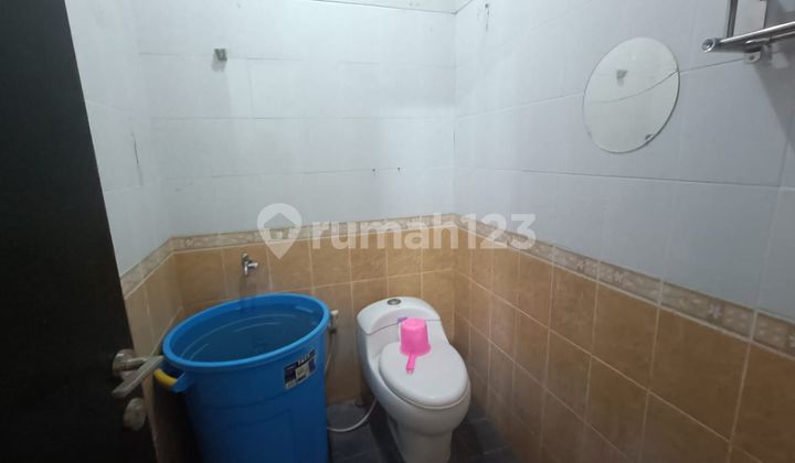 kamar mandi rumah minimalis bagus tengah kota