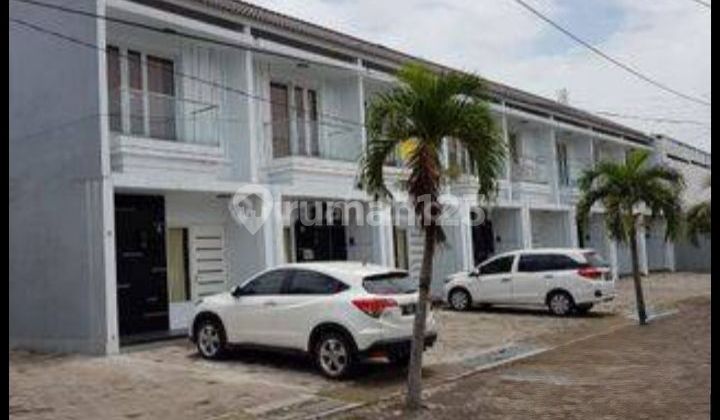 A central Semarang city house, ready to use, strategically located near the airport, near the toll road, near Tugu Muda, near the port, near Kariadi Hospital, for rent in Puspanjolo Tengah, West Semarang. 2