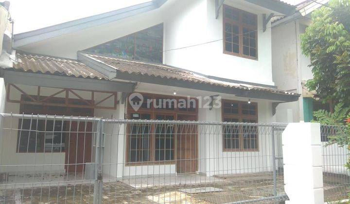 Rumah tengah kota Semarang siap pakai dekat kampus Undip dekat tol cocok untuk kos dijual di Banyumanik Semarang selatan 2