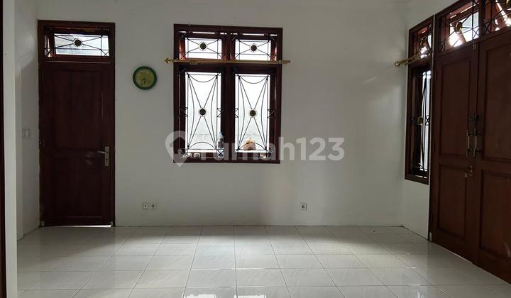 Rumah Tengah Kota Semarang Siap Pakai Dekat Kampus Undip Dekat Pintu Tol Disewakan Di Graha Estetika Tembalang Semarang Selatan 2