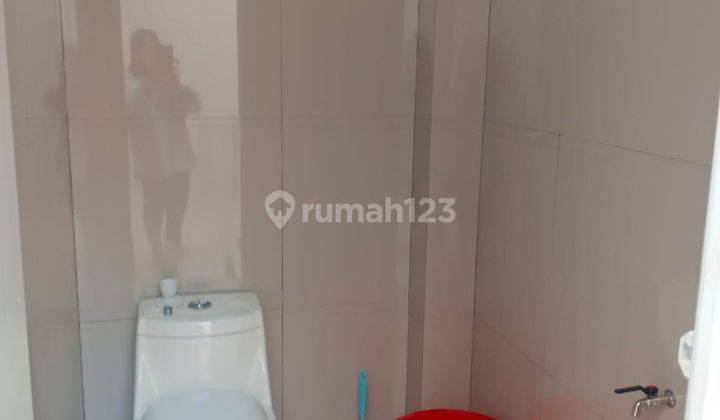 Rumah baru minimalis modern murah tengah kota Semarang siap pakai dekat kampus Undip dekat pintu tol dijual di Tembalang Semarang atas 2