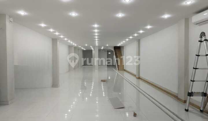 Strategic Shop House in the Heart of Salatiga City Center, Close to UKSW Campus, Near Ramayana Mall, Adjacent to Culinary Hub, Near Shopping Center and Business District, For Sale on Sukowati Highway, Sidomukti, Salatiga. Strategic Shop House in the Heart of Salatiga City Center, Close to UKSW Campus, Near Ramayana Mall, Adjacent to Culinary Hub, Near Shopping Center and Business District, For Sale on Sukowati Highway, Sidomukti, Salatiga.