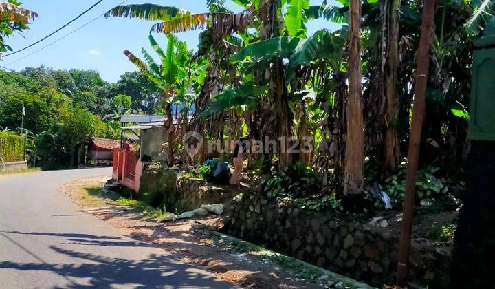 Tanah Tepi Jalan di Talaga Kulon, Majalengka Jawa Barat