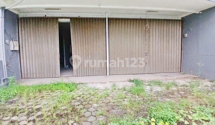 3-Story Shop House at South Ring Road KM 3, Suitable for Business 3-Story Shop House at South Ring Road KM 3, Suitable for Business