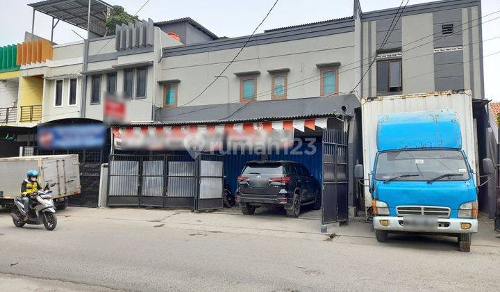 4 Ruko Gandeng Pintu Masuk Perumahan Bumi Agung 1 1