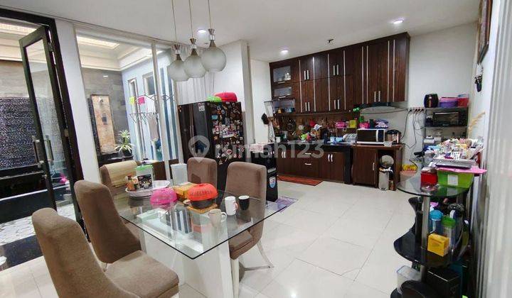 Dijual Rumah Grand Eastwood Citraland
semi Furnish 2