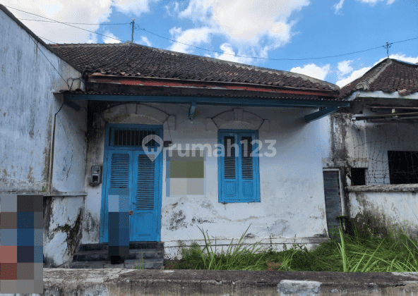 Dijual Rumah Hitung Tanah Pusat Kota Jember , Jawa timur 1