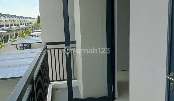 Jual Rumah 2 Lantai Minimalis Opal Pondok Chandra Dekat Exit Tol 2