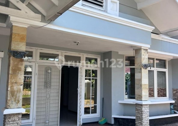 Rumah Disewakan/Dijual, Nirwana Eksekutif, Siap Huni, Row Jalan Lebar 1