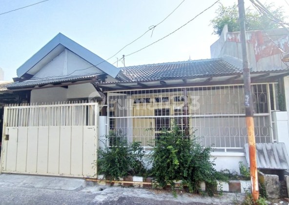 Sell Ready-to-Occupy House in Griya Semampir, Medokan, Near Merr and Raya Panjang Jiwo. 1