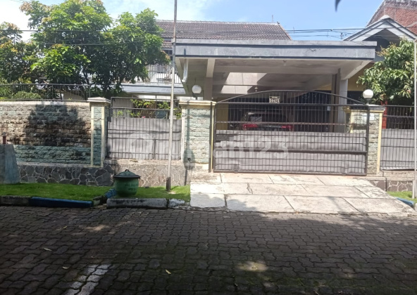 Dijual Rumah Istimewa Hook perumahan Pondok Blimbing Malang Indah