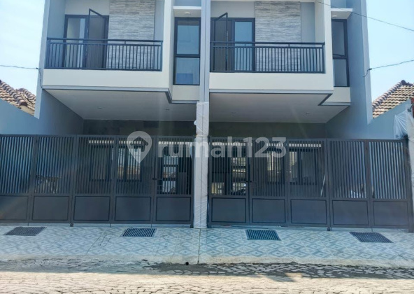 For sale: Modern minimalist 2-story house in Nirwana Eksekutive block BB, East Surabaya. 1