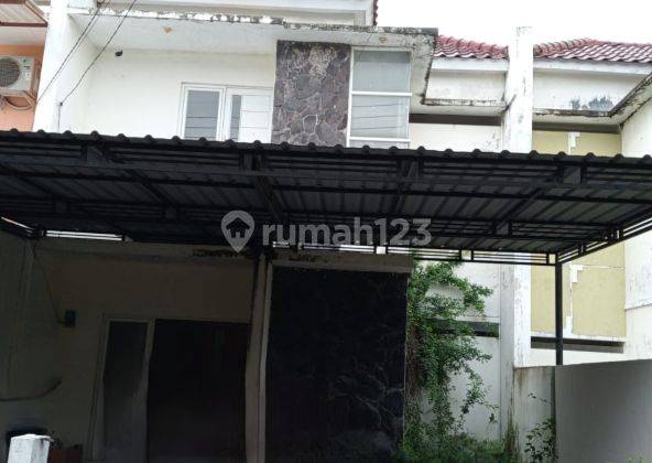 Dijual Rumah Strategis Green Lake Wonorejo Rungkut Surabaya 1