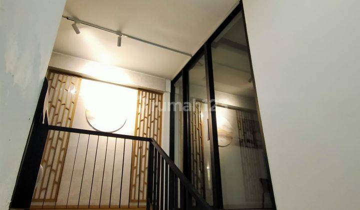 Disewakan Ruko Lantai 3 Full Furnished 1