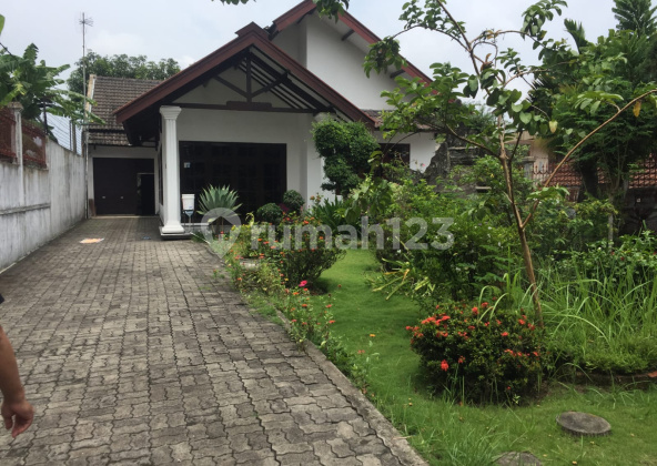 Dijual Rumah Villa Raya Prigen dekat Cimory Letak Strategis cocok untuk tempat usaha/villa/cafe 1