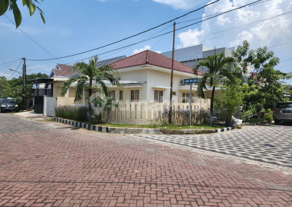 For Rent 1-Story House in Good Condition, Semi-Furnished Hook, Nirwana Executive Block Cc, East Surabaya 1
