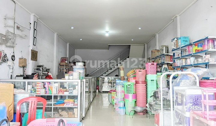 Ruko Kawasan Ramai di Saptorenggo Pakis Malang 2