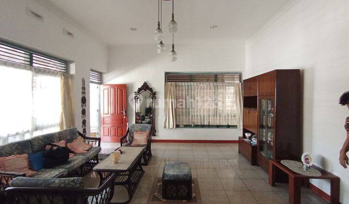 Rumah Full Furnish Bangunan Terawat di Jl Buah buahan Malang 2