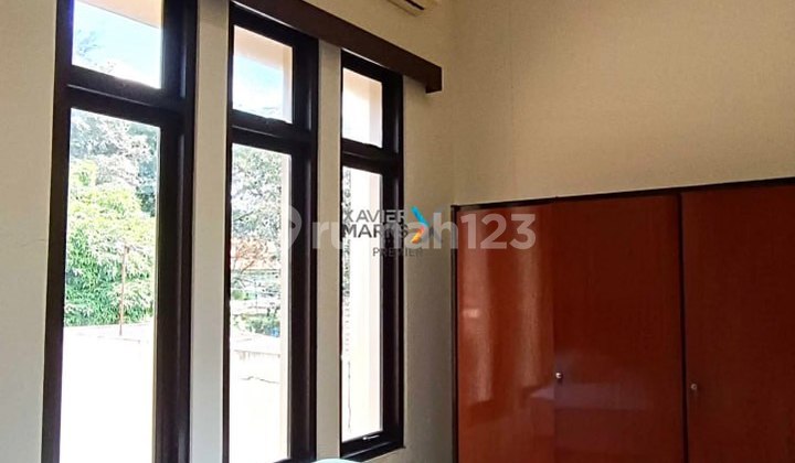 Ready-to-occupy house on Jalan Pulau-pulau Malang, well-maintained building. 2