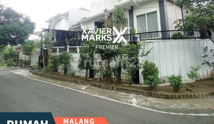 Rumah Hook Selangkah ke Exit Tol di Jl Kemayoran Malang Rumah Hook Selangkah ke Exit Tol di Jl Kemayoran Malang