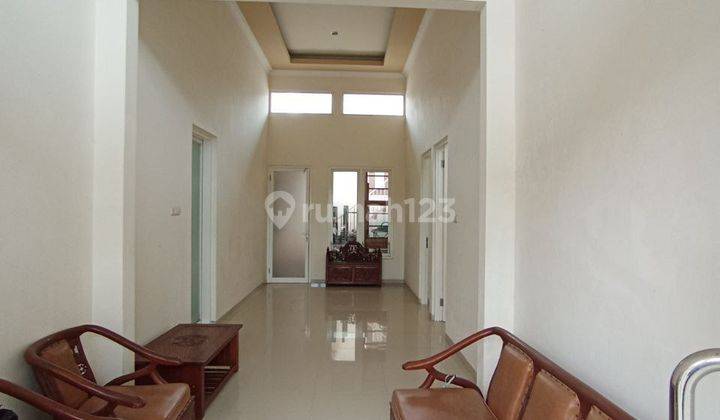 Rumah Bonus Furnish di Jalan Bunga bunga Malang 2