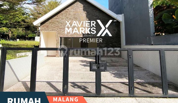 Rumah Hook Bangunan Baru di Mainroad Greenland Tidar Malang