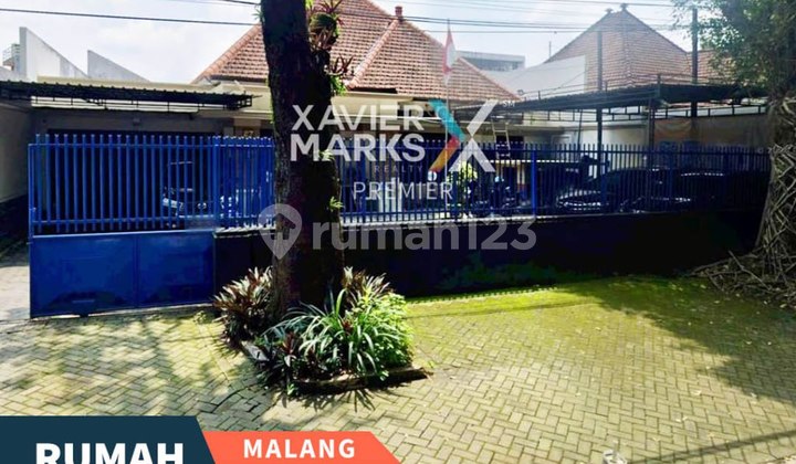 For Rent: Vintage House on Main Road to Gunung Klojen Malang For Rent: Vintage House on Main Road to Gunung Klojen Malang