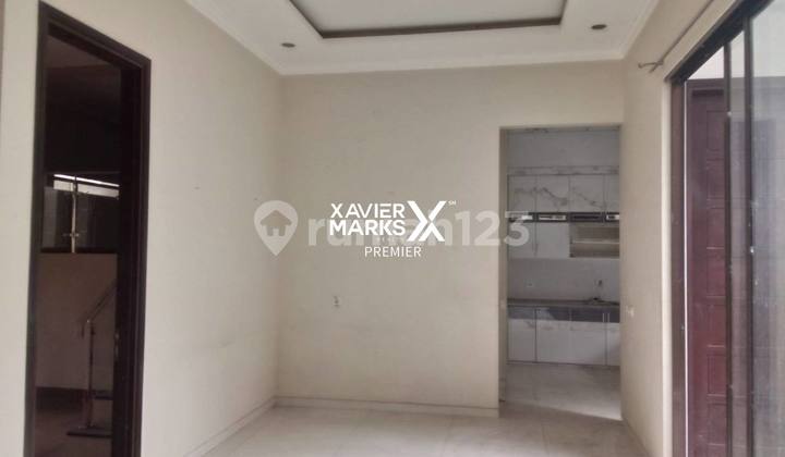 Rarely Are There Luxury Houses on Permata Jingga Mainroad, Lowokwaru, Malang 2