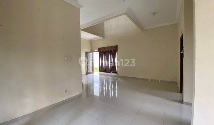 Rumah Hook Mewah di Kawasan Elite Villa Puncak Tidar Malang 2