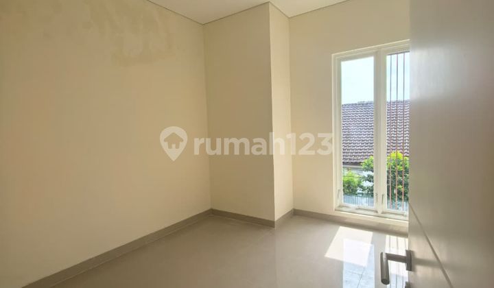 Super Murah Dijual Rumah 2 Lantai di Jl Ikan Ikan Lowokwaru Malang  2