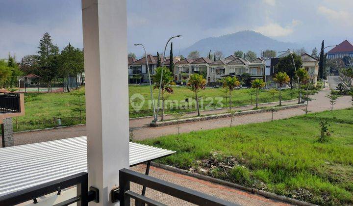 Rumah Villa Semi Furnish di Pusat Kota Batu View Pegunungan  2