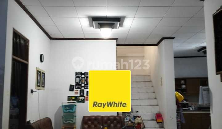 Ready-to-Occupy Pedurungan Hook SHM House on Jl. Sapta Prasetya, Pedurungan Kidul, Pedurungan, Semarang City, Central Java, Indonesia, 50192. 2