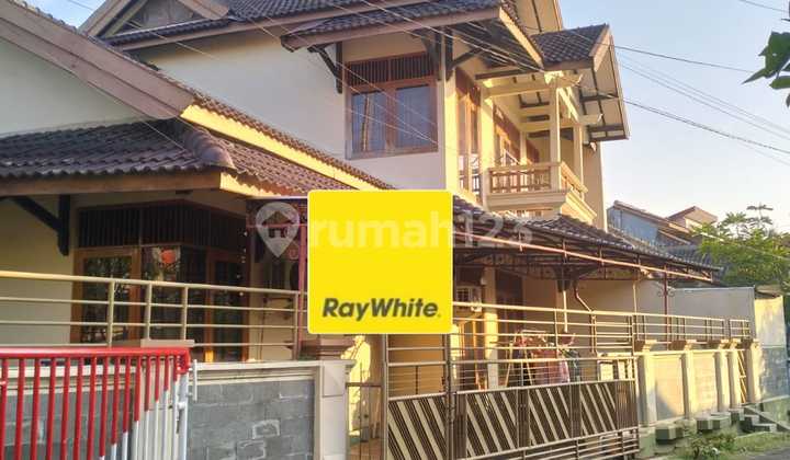 Ready-to-Occupy Pedurungan Hook SHM House on Jl. Sapta Prasetya, Pedurungan Kidul, Pedurungan, Semarang City, Central Java, Indonesia, 50192. 1