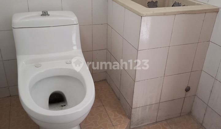 Disewakan Ruko 2 lantai. 2 ruko jejer di Roda Mas - Tanah Mas 7