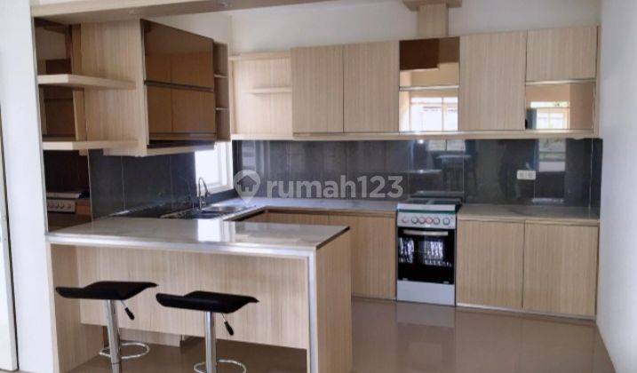 Disewakan rumah bagus siap huni di Puri Anjasmoro 4