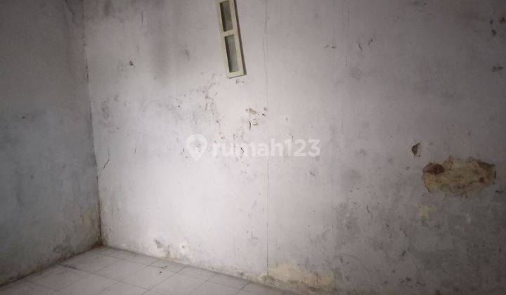 Dijual rumah lama dihitung tanah di tengah kota 2