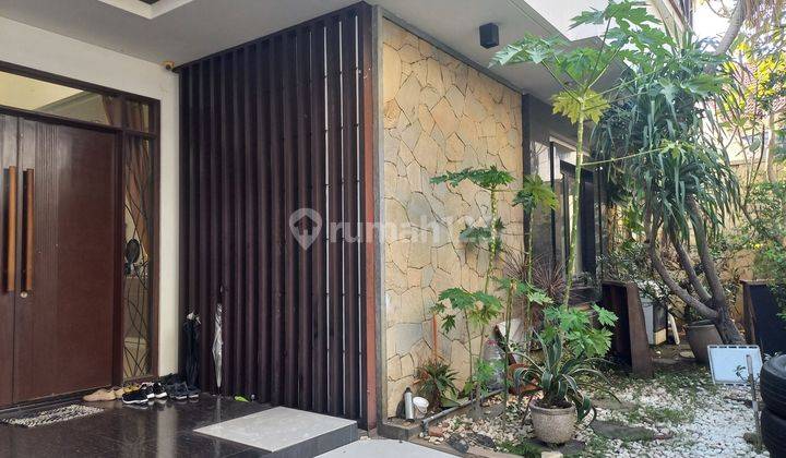 Dijual Rumah Mewah ada Kolam Renang dekat Paragon Mall 2