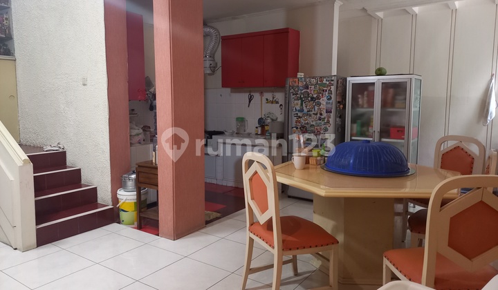 Dijual Rumah di Tengah Kota & Daerah Bisnis 2