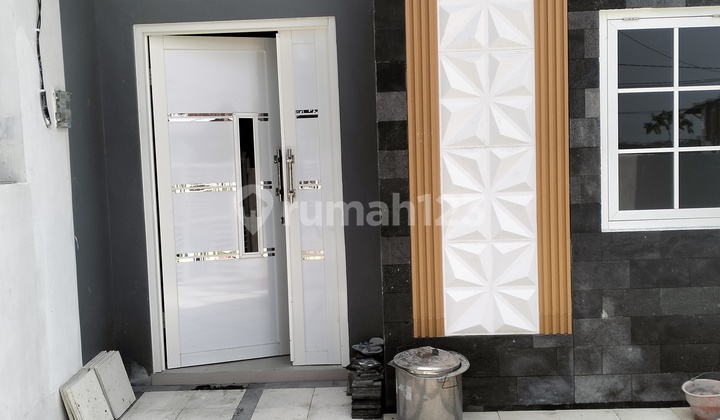 New 2-Story House Good House SHM 2