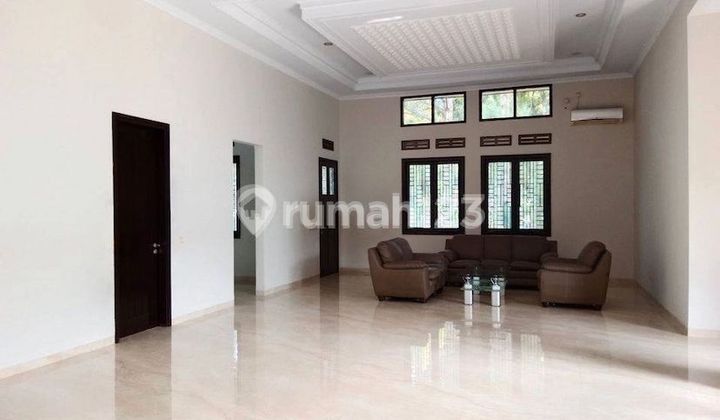 Rumah Hook 1 Lantai Bandung Tempo Dulu di Kota Baru Parahyangan Rumah Hook 1 Lantai Bandung Tempo Dulu di Kota Baru Parahyangan