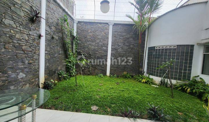 Rumah Semi Furnished di Setra Sari, Bandung Utara 4