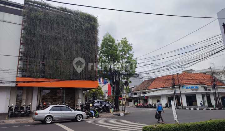 Ruko di Jalan Sunda Bandung, Lokasi Strategis 3