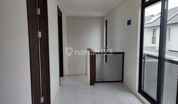 Rumah Minimalis di Tarubhawana, Kota Baru Parahyangan